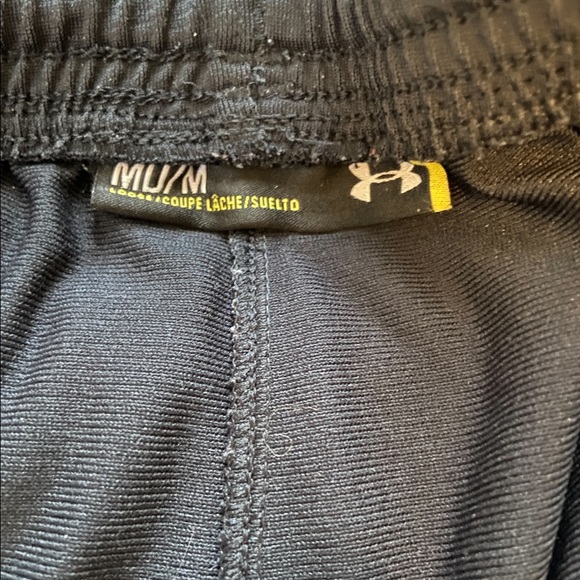 Under Armour joggers size medium - Picture 2 of 4
